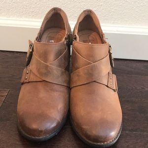 Clarks Indigo brown leather ankle booties